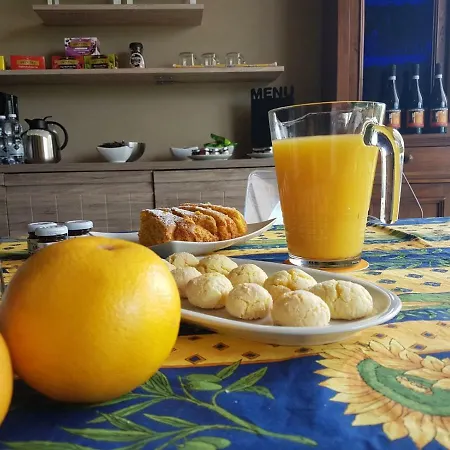Bed & Breakfast Confinedeisanti 3*